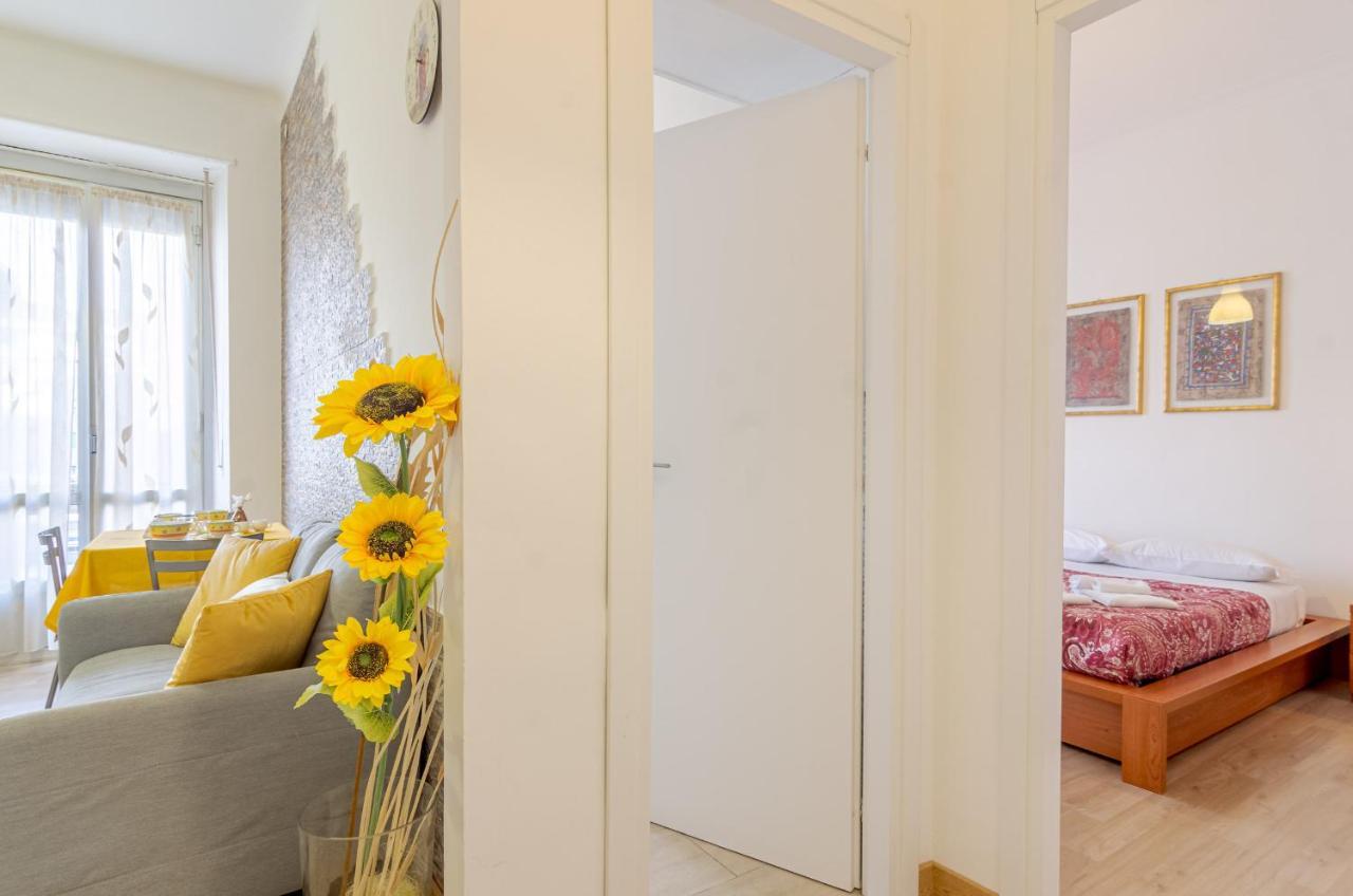 Cenisia District : Bright Sunflower Mini Flat Turin Exterior photo